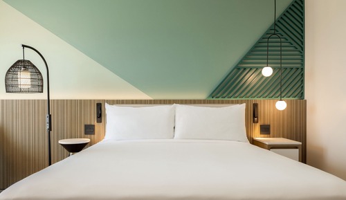Room, 1 King Bed with Sofa bed (Island View)