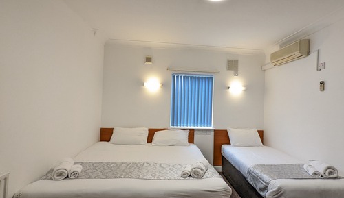 Standard Triple Room, Multiple Beds, Non Smoking