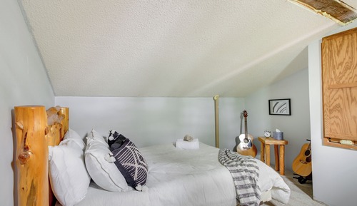 House (2 Bedrooms)