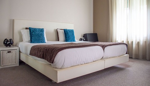 Classic Twin Room, City View