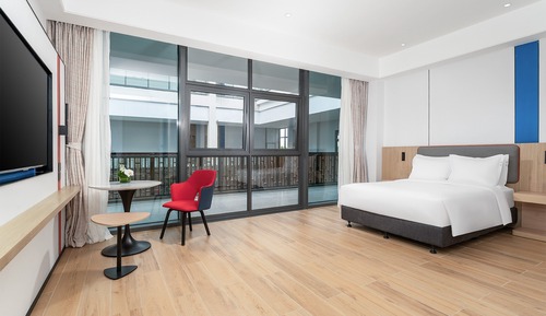 Room, 1 King Bed, Accessible