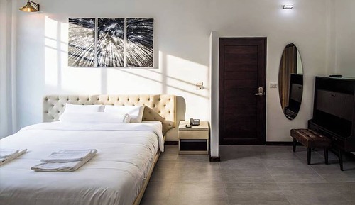 Double Room, 1 Queen Bed