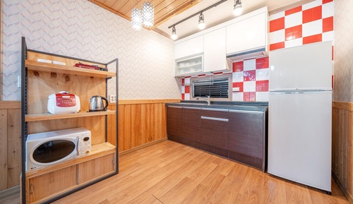 Basic Room, 2 Bedrooms (jeonwon 5)
