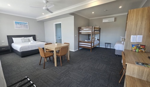 Family Room, Multiple Beds, Non Smoking, Pets Not Allowed