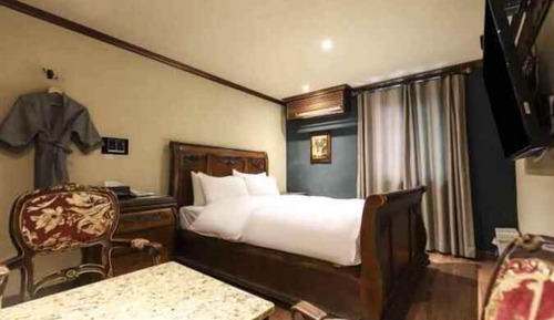 Annex A Building - Deluxe Room