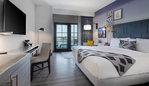 Premium Room, 1 King Bed, Balcony, Bay View