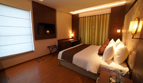 Diplomatic Suite