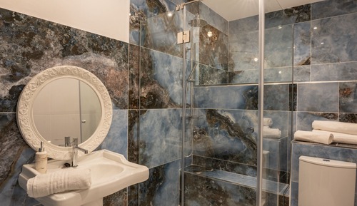 Basic Triple Room