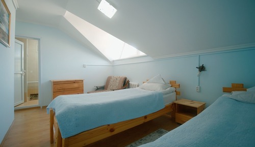 Standard Twin Room, Shared Bathroom
