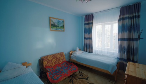 Basic Twin Room, Shared Bathroom