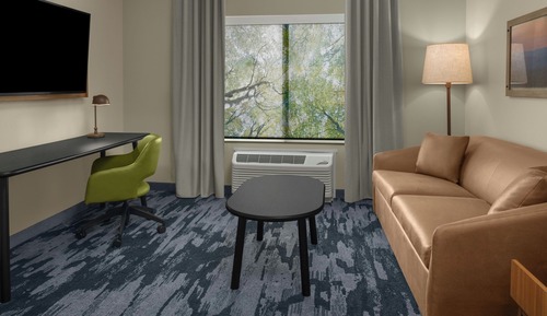 Executive Suite, 1 King Bed with Sofa bed, Non Smoking