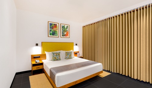 Deluxe Suite Room