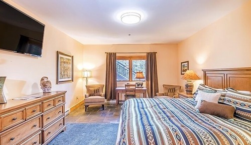Condo, 2 Bedrooms