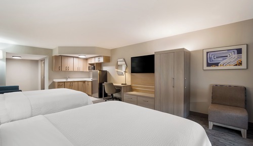 Suite, 2 Queen Beds, Mobility Accessible (Communications)