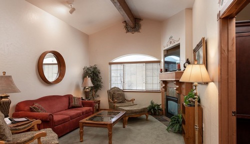 Condo, 2 Bedrooms