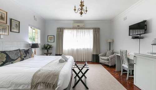 Business Double or Twin Room, 1 King Bed, Garden View