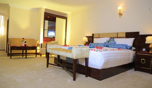Luxury Suite