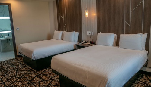 Suite, 2 Queen Beds, Accessible, Non Smoking (Walk-in Shower)