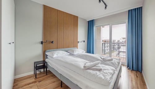 Apartment (8/41)
