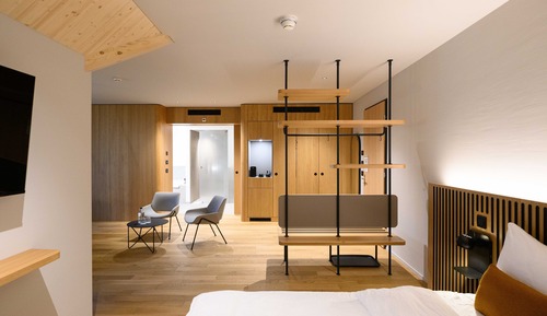 Luxury Suite
