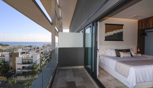 Luxury Suite, Partial Ocean View