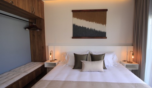 Luxury Suite, City View