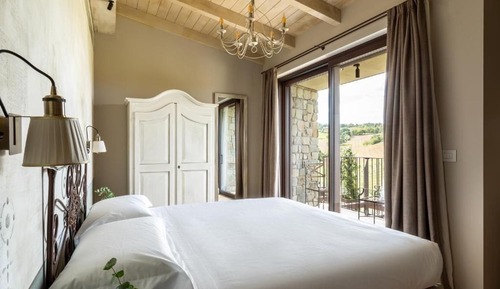 CHARMING OLIVETO VIEW