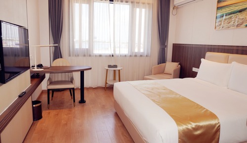 Superior Single Room, 1 King Bed, Sea View