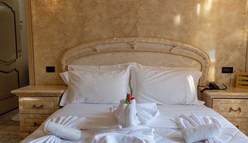 Suite, Garden View
