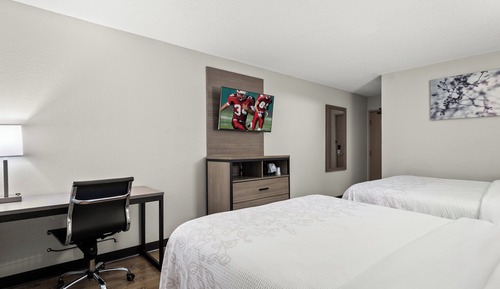 Standard Room, 2 Queen Beds (Smoke Free)