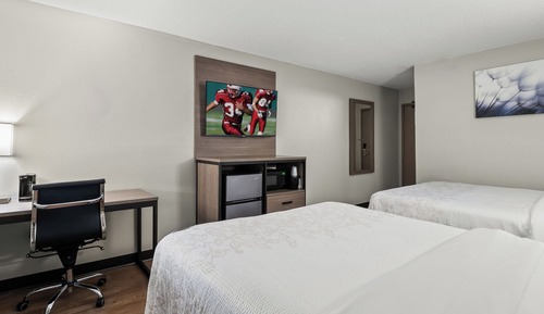 Deluxe Room, 2 Queen Beds (Smoke Free)