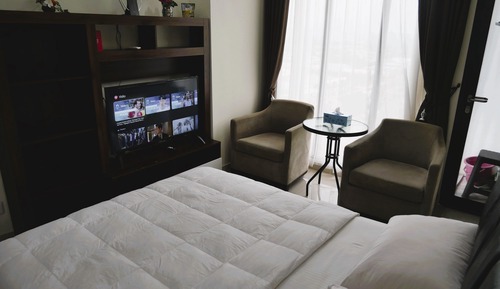 Economy Studio, 1 King Bed, Non Smoking