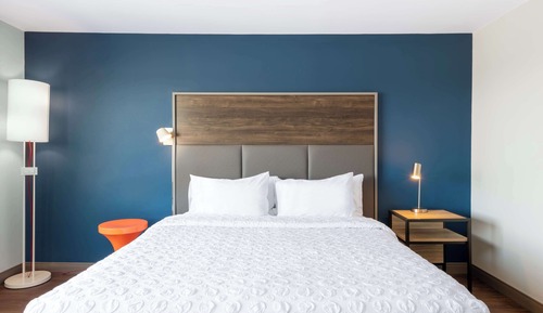 Room, 1 King Bed, Accessible, Bathtub