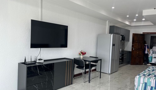 Deluxe Studio