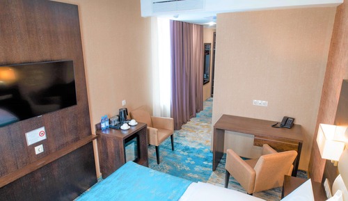 Standard Room, 1 Queen Bed, Non Smoking