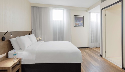 Standard Room, 1 Queen Bed, Accessible, Non Smoking