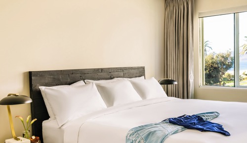 Deluxe Room, 1 King Bed