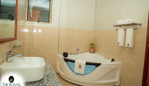 Junior Room, 1 King Bed, Ensuite