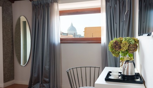 Suite, City View
