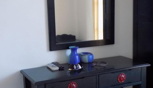 Economy Studio, 2 Twin Beds