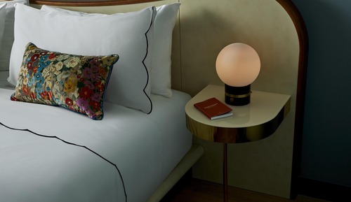 Room, 1 King Bed (Petite)