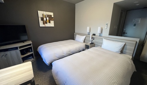 Standard Twin Room, Smoking