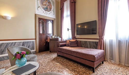 SUITE AFFRESCO