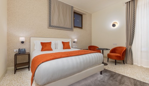 Classic Double Room