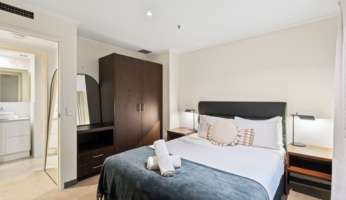 Apartment, 2 Bedrooms, Courtyard View