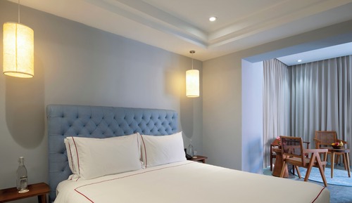 Deluxe Room (Earth)