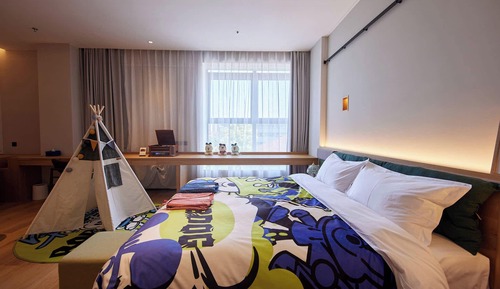 Family Double Room, 1 Queen Bed