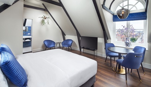Junior Room