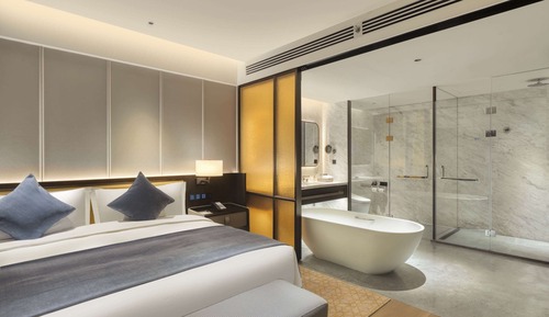 Executive Suite, 1 King Bed, Non Smoking