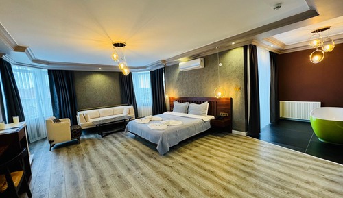 Junior Room, Sea View